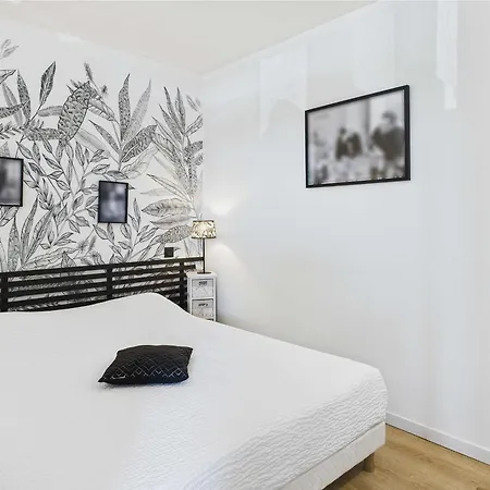 Agreable 3 Pieces Avec Climatisation Face A La - Fr-1-423-263 Lägenhet *